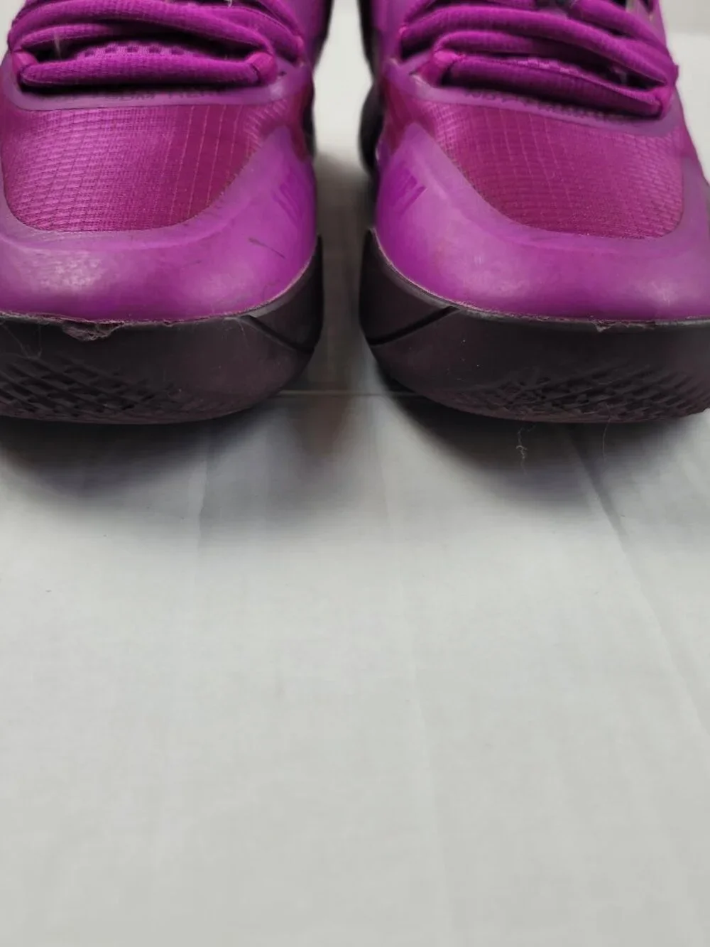 Puma LaMelo Ball MB.01 Lo Disco Basketball Shoes Boys Size 6.5 Purple